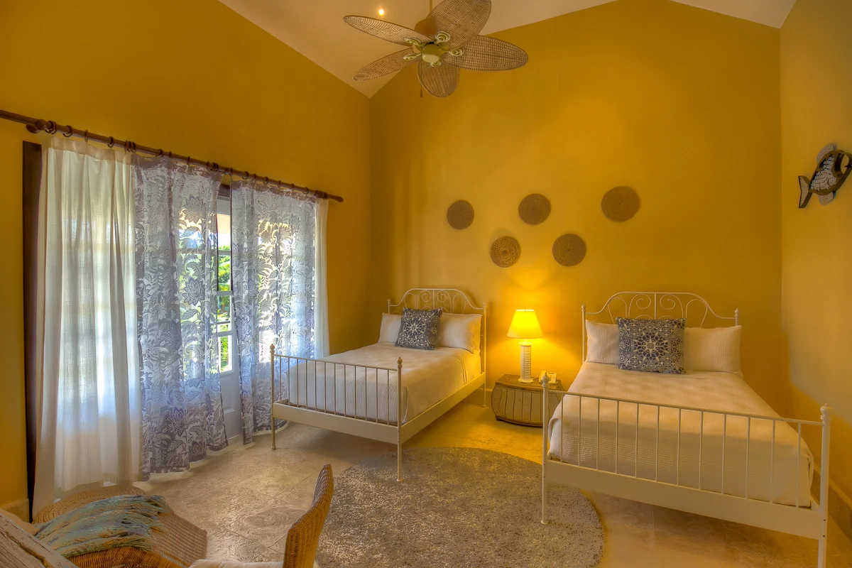  2 Double Beds 