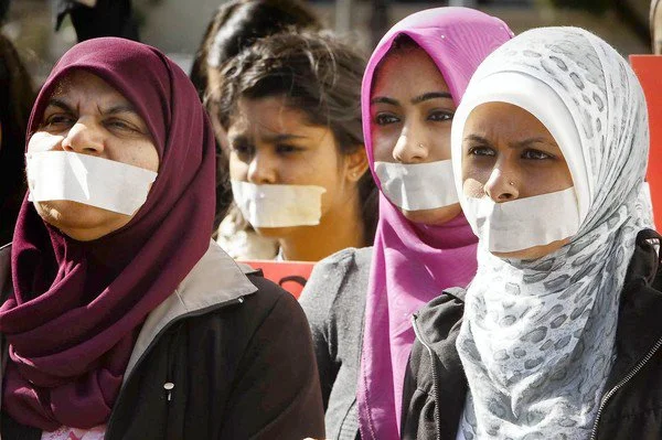 PROTESTERS OBJECT TO THE PROSECUTION OF THE IRVINE 11 IN 2011.