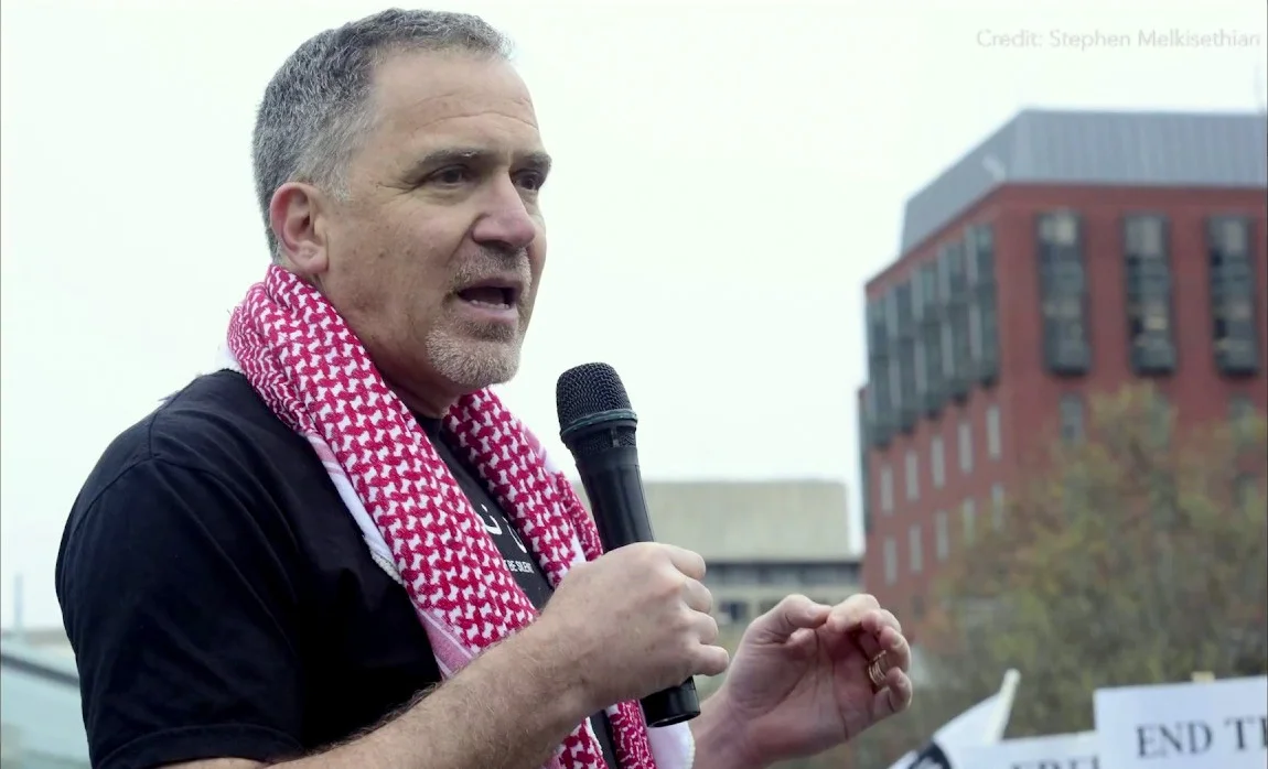 Miko Peled at a rally. (Credit: Picasa)