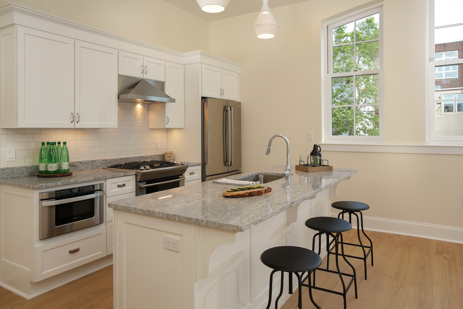 380_Bunker-Hill-Street__armorykitchen_1500-M.jpg