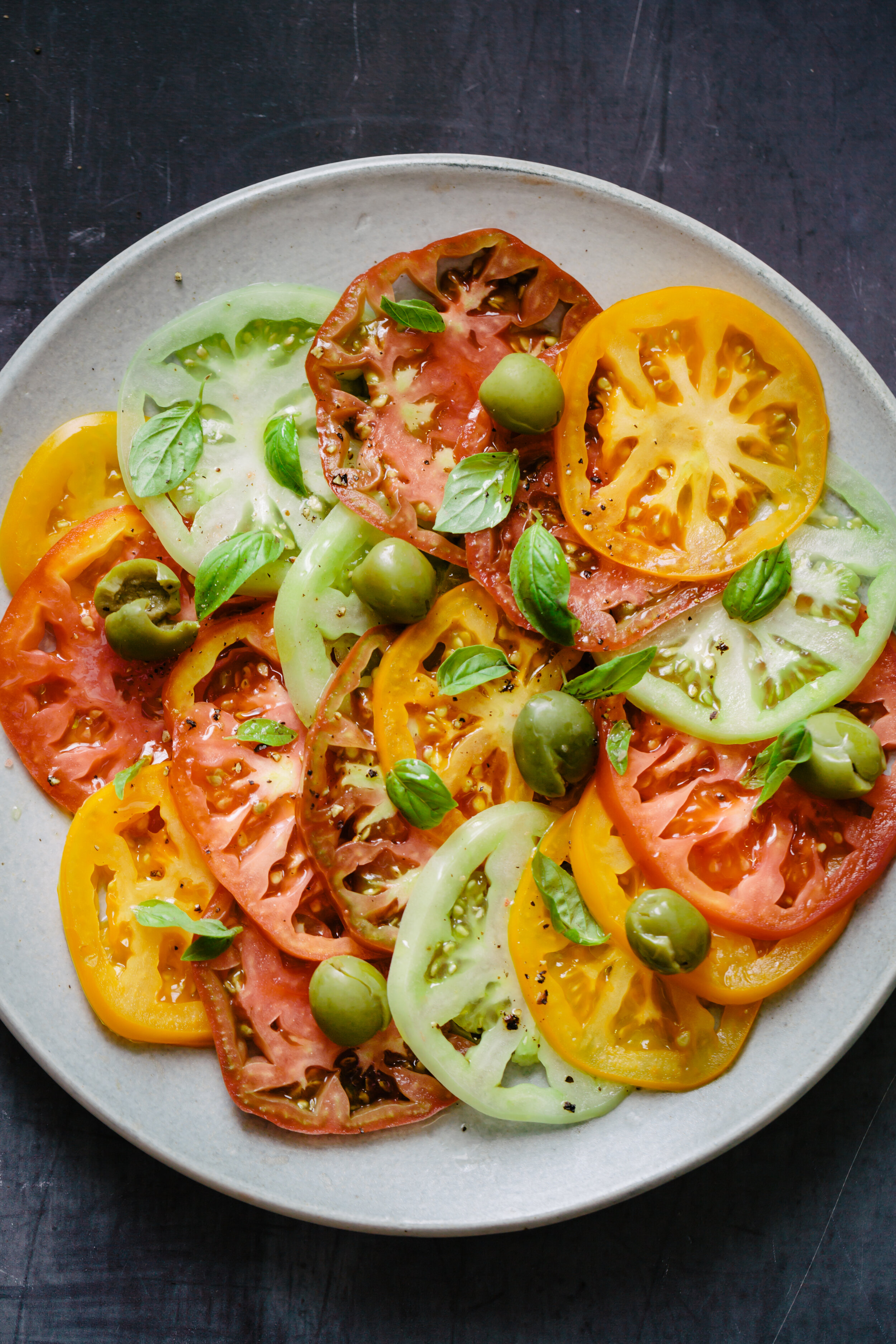 Lisa Shen_heirloom tomato salad with olive and basil -1586.jpg