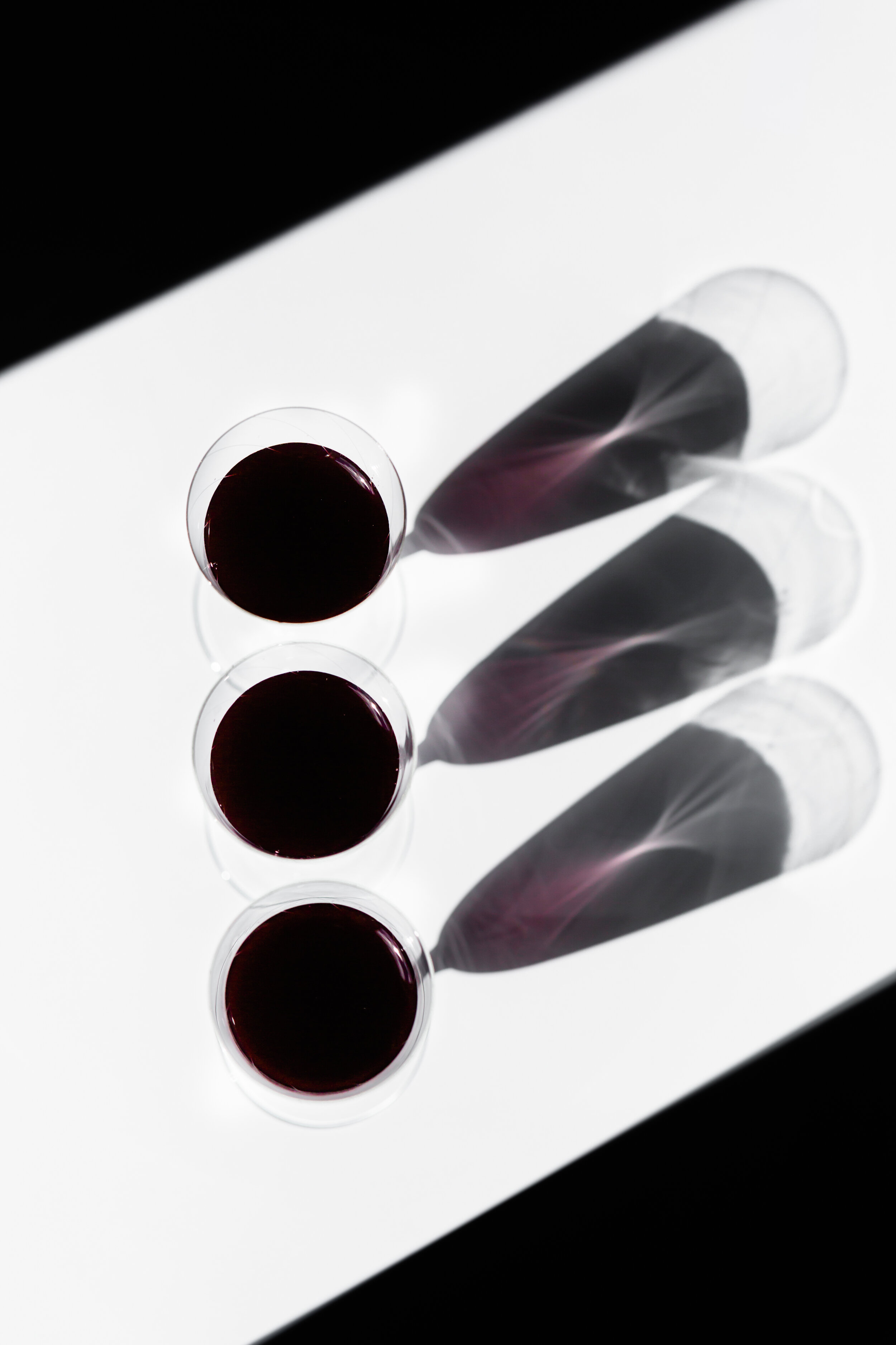 red wine and shadow-2246.jpg
