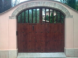 Decoració de la fusta amb verníssos i tints