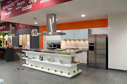 Decoració i manteniment d'ambients dins de zona comercial