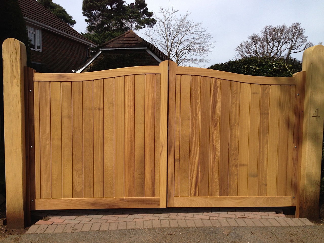 Chelsea Gates in Iroko