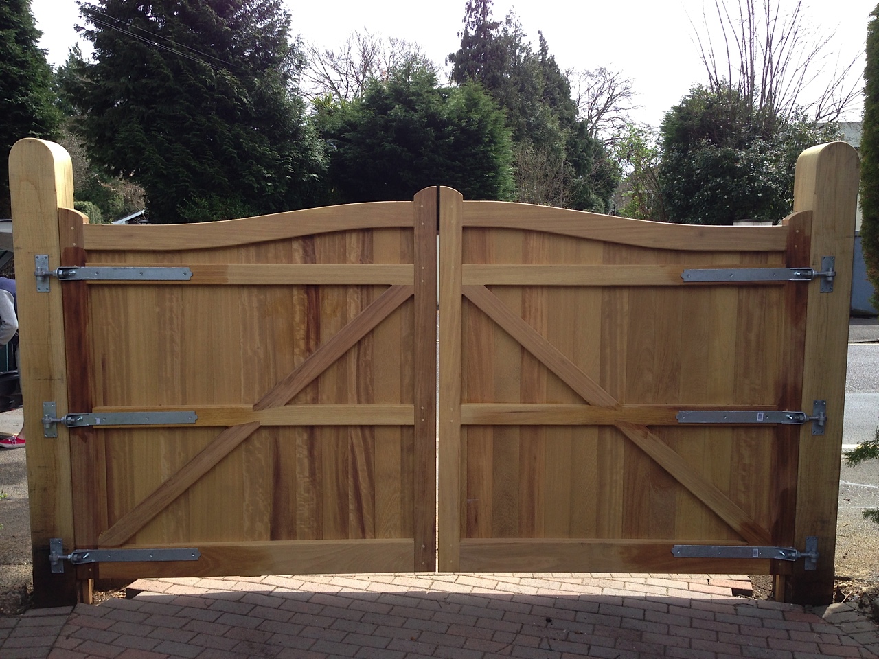 Chelsea Gates in Iroko