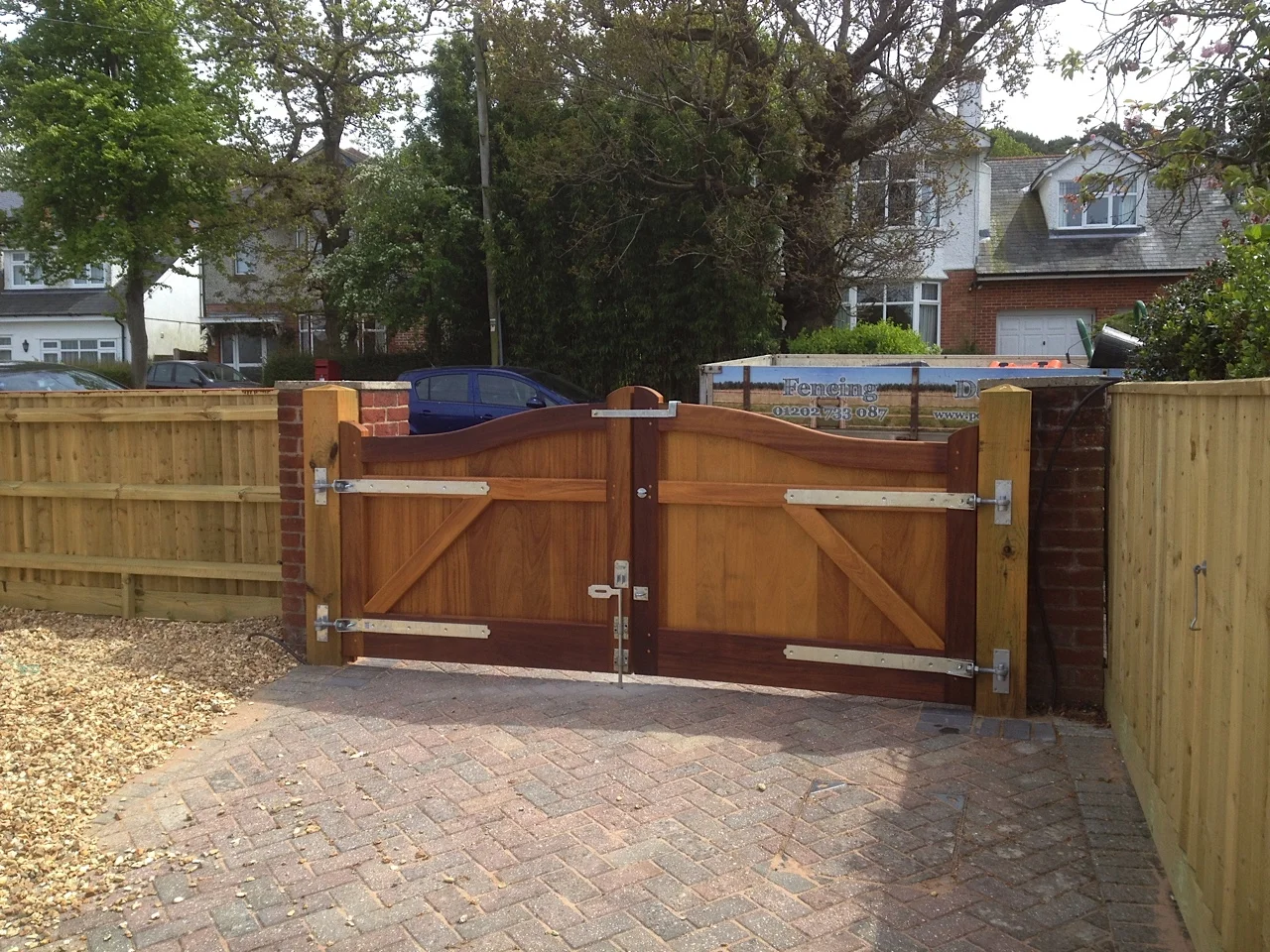 Chelsea Gates in Iroko