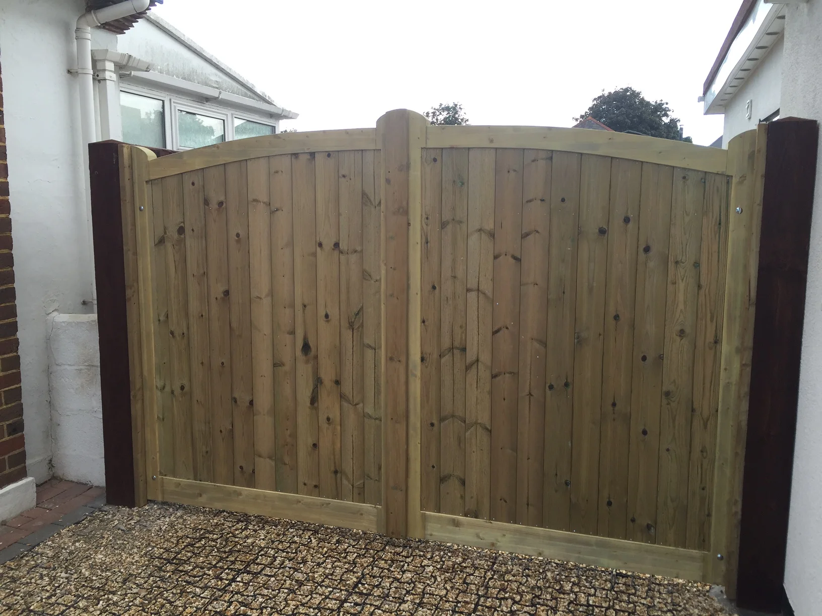Knightsbridge Gates in Softwood