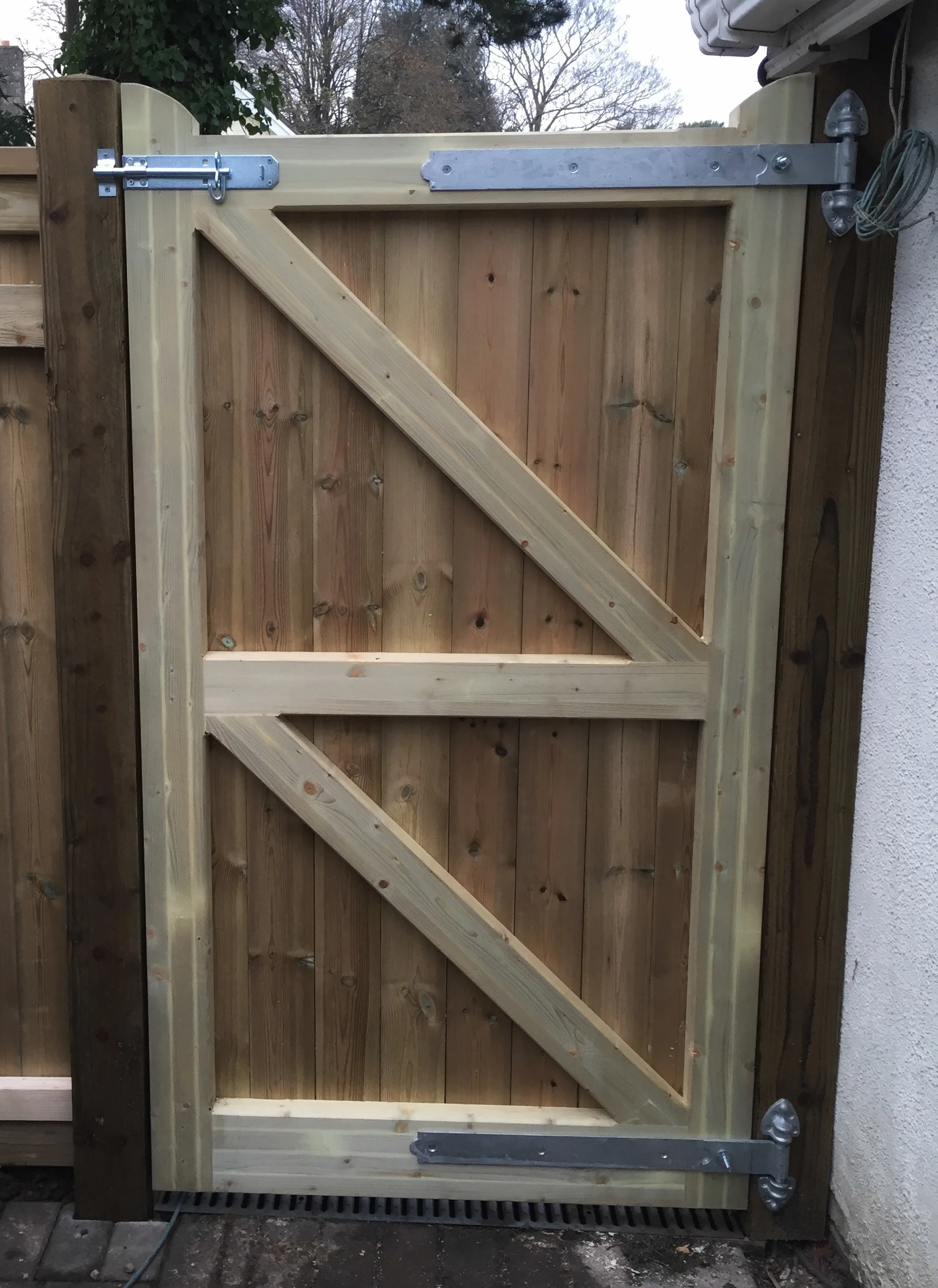 Showing the rear of the 70mm thick gate, framed, ledged and braced.