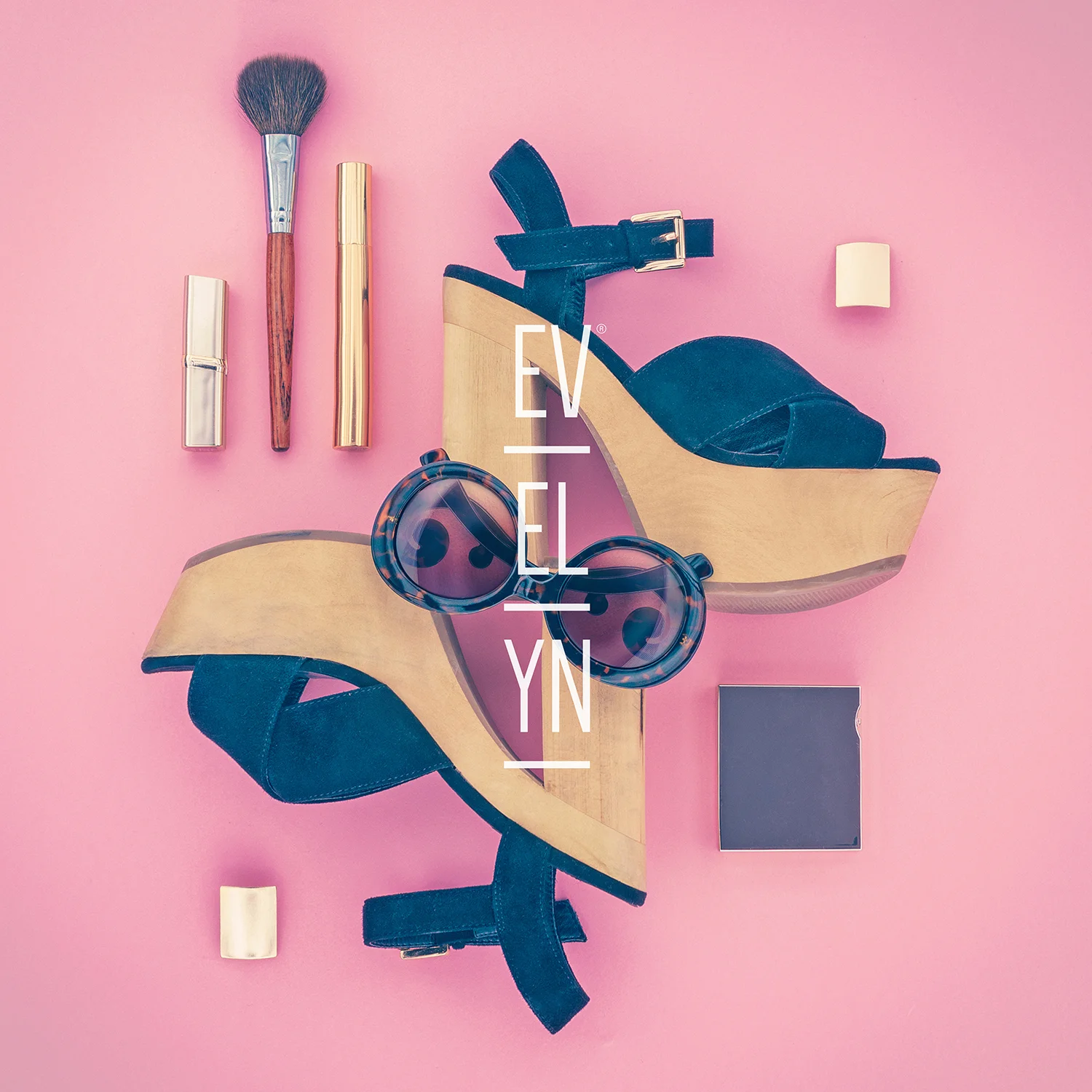 EVELYN Brand Expresion 4port.jpg