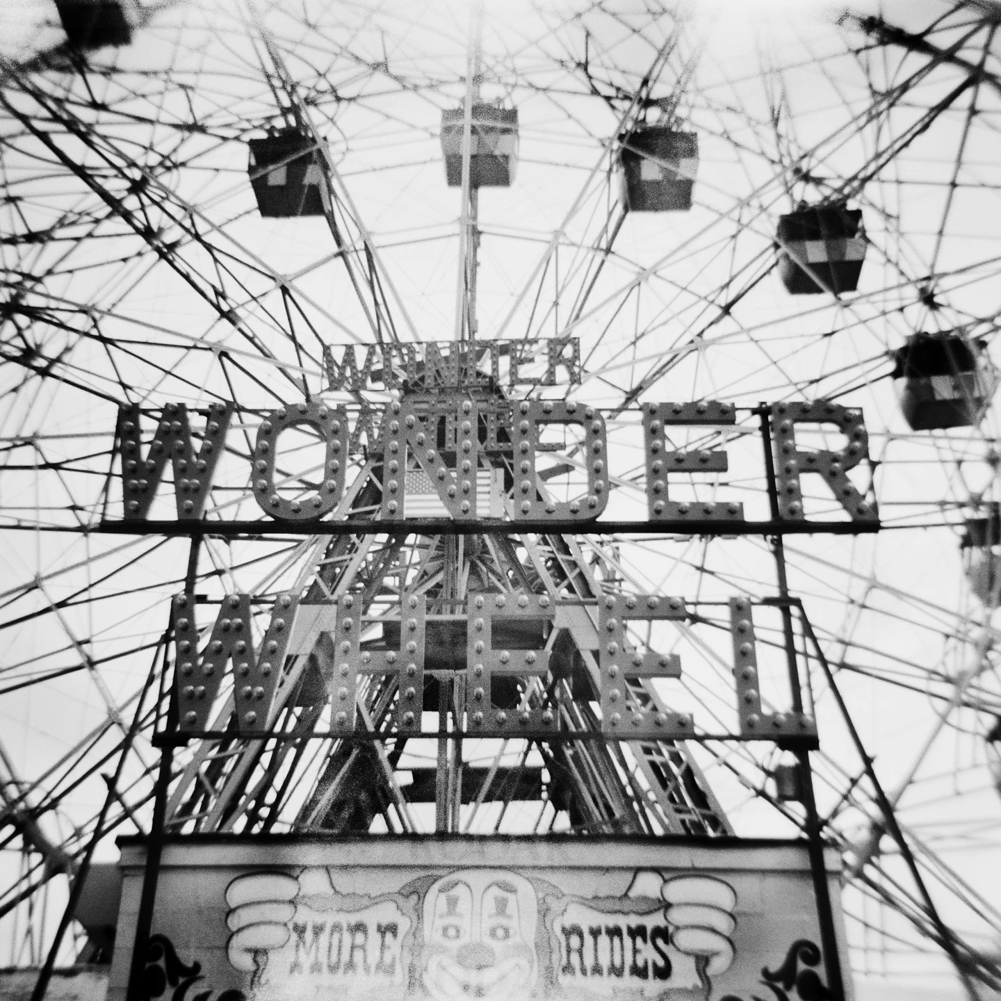 WONDER WHEEL