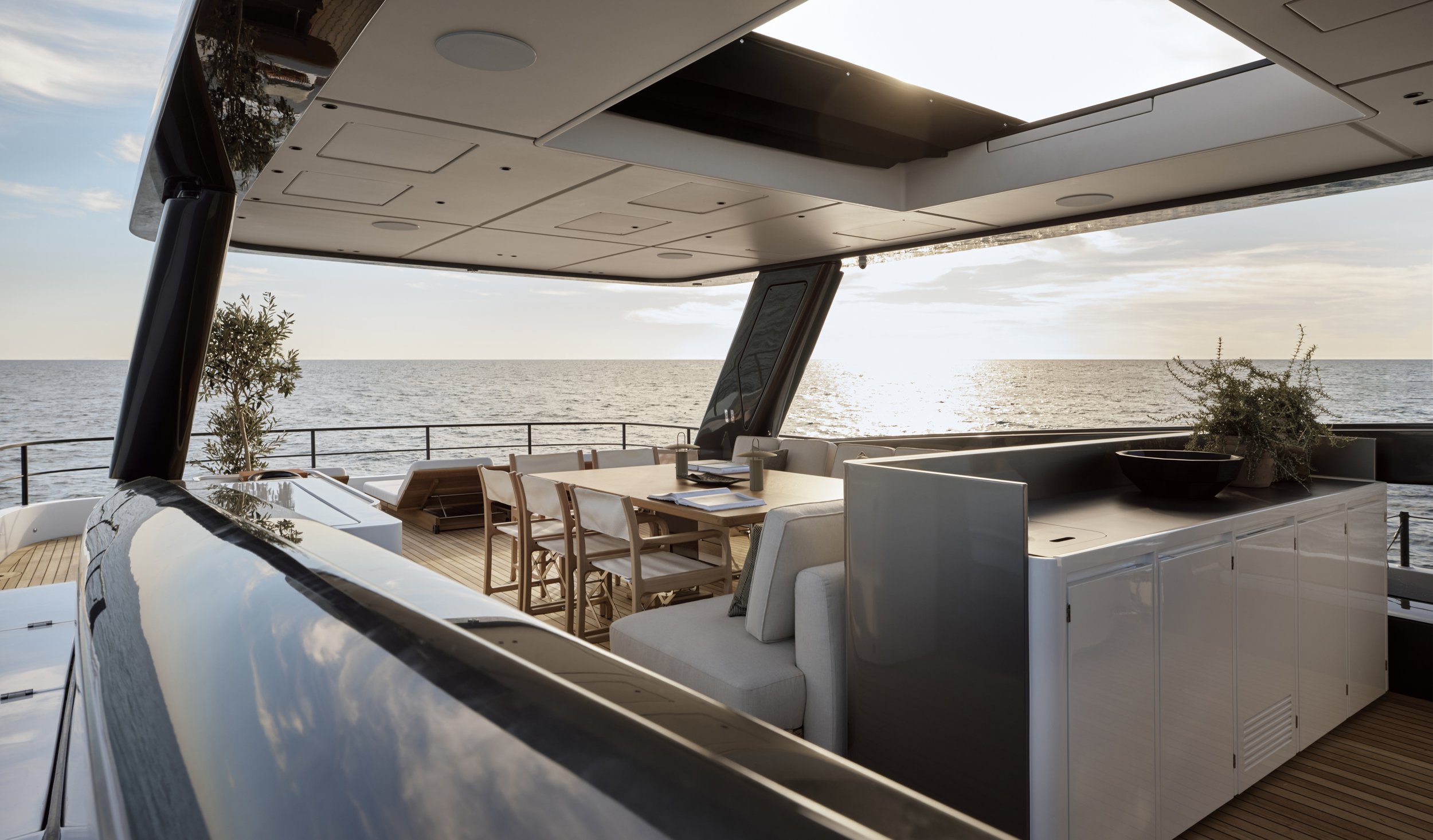 M27M Flybridge 2.jpg