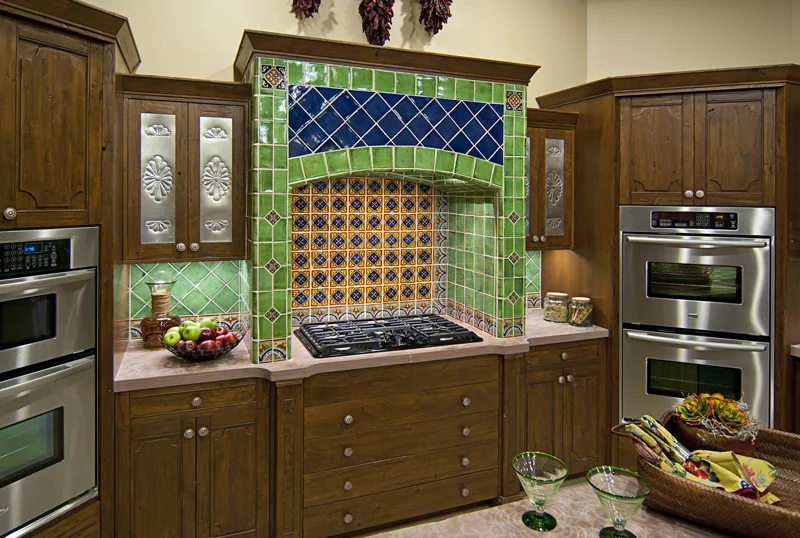 Statements-in-Santa-Fe-tiled-kitchen-5.jpg