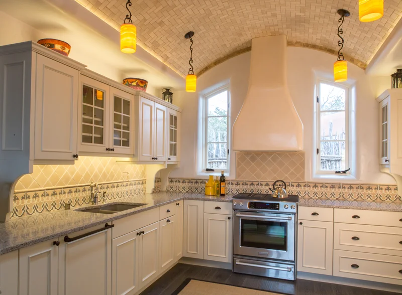 Statements-in-Santa-Fe-kitchen-tile-4.jpg
