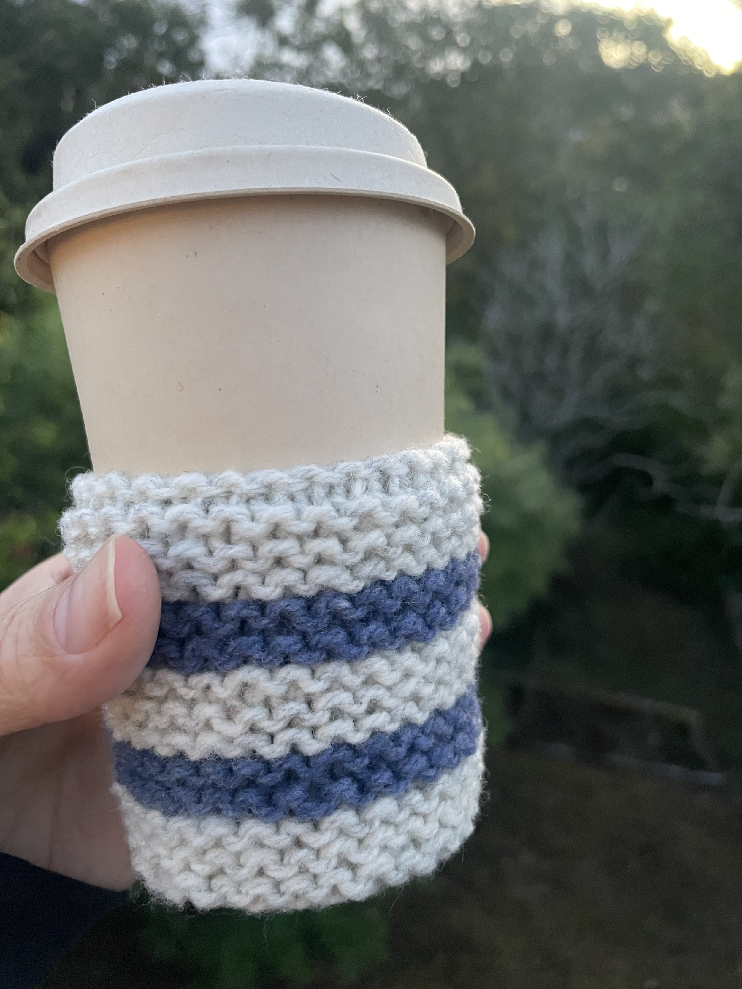CoffeeJumper Wt-Bl.JPG