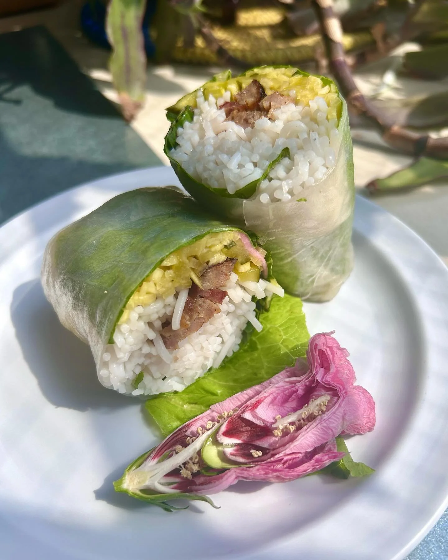 KEEP HONKING I&rsquo;M EATING A SUMMER ROLL FROM NH&Agrave; M&Igrave;NH AND I&rsquo;M USING BOTH HANDS