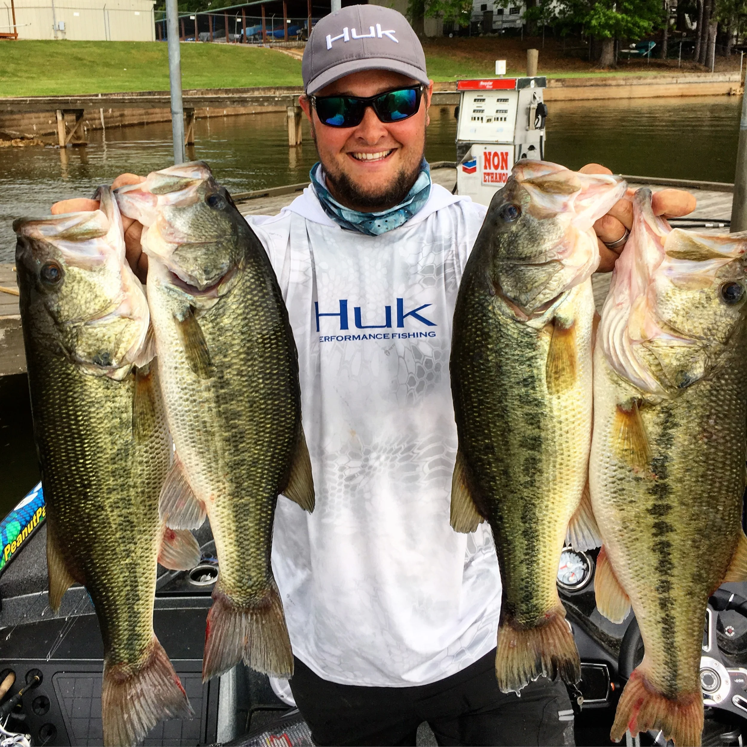 When to Fish a Weightless Soft Plastic Jerk Bait