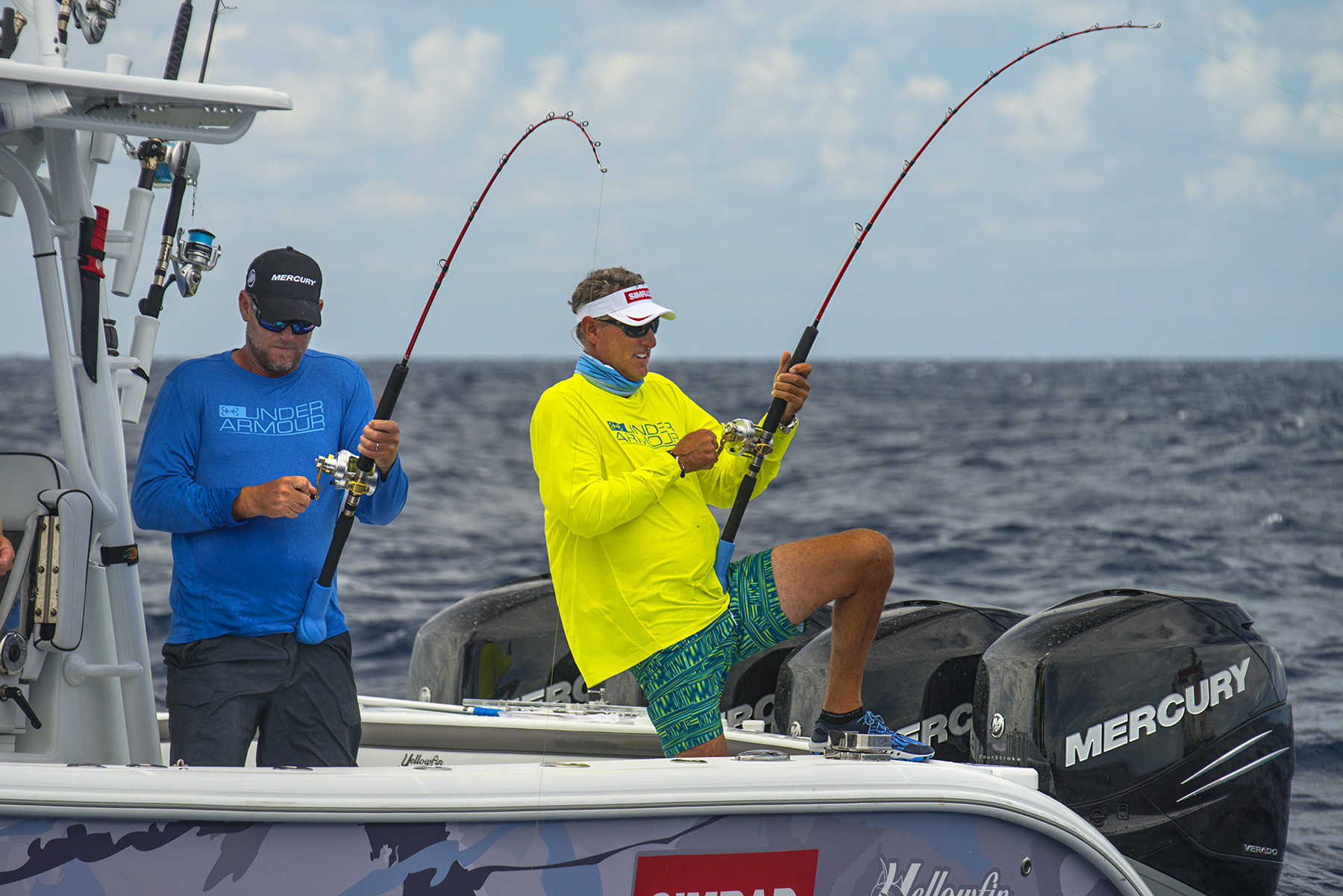 Scott and steve pulling on some big yellowfins. nikon d800, 200mm, f/6.3, 1/640 sec