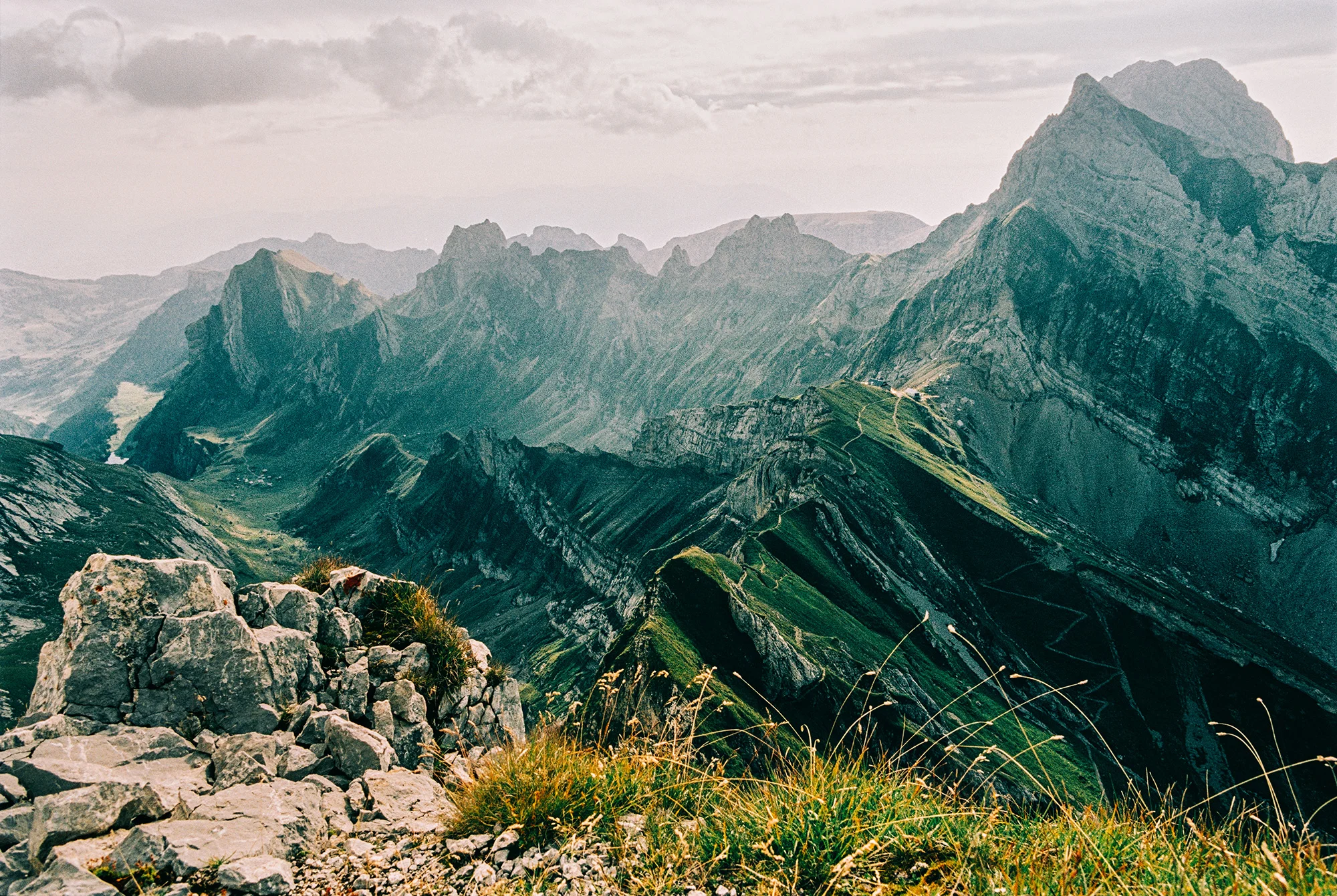 Lisengrat. View towards Rotsteinpass and Altmann.