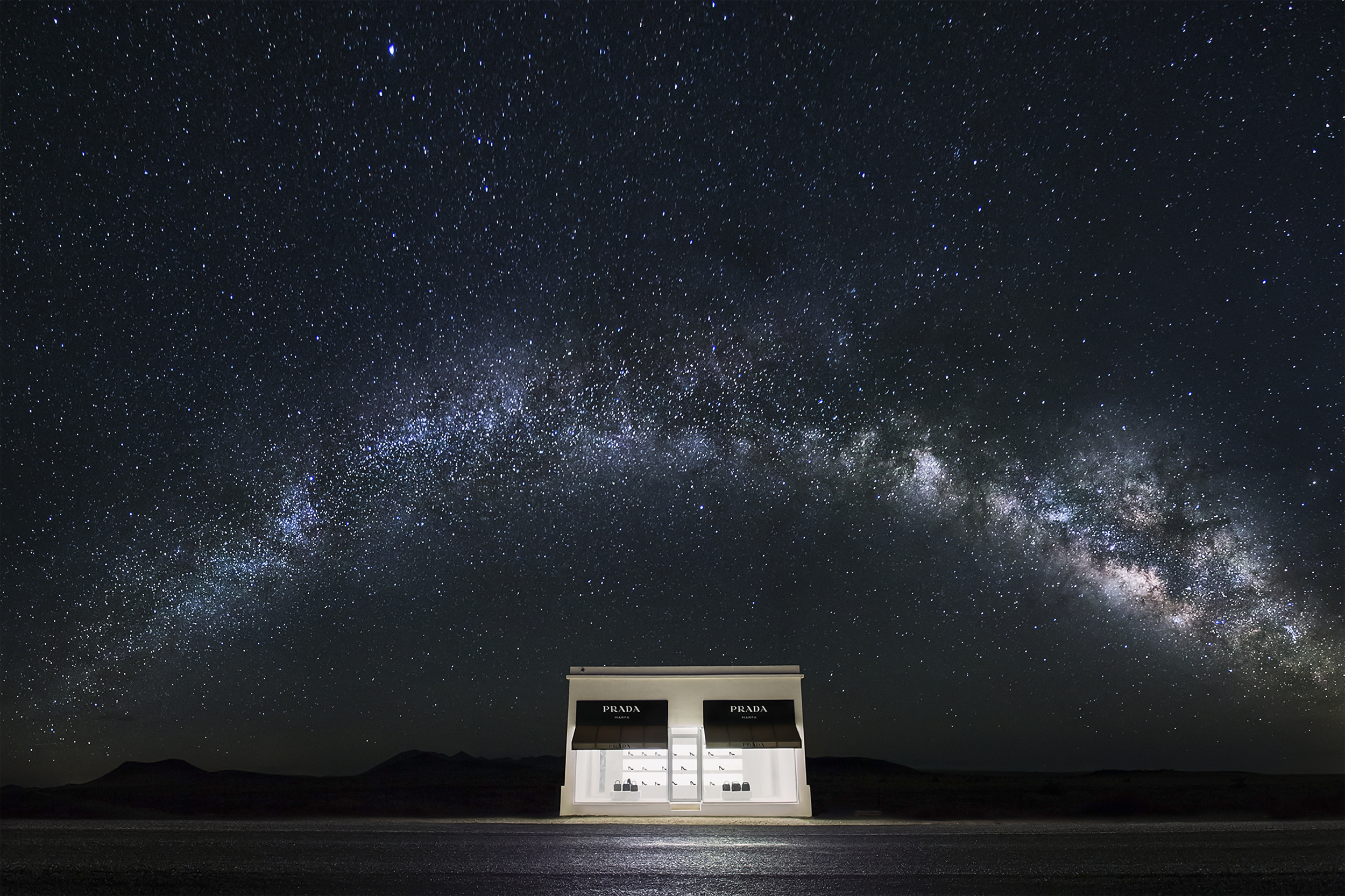 Prada Marfa. Valentine, Texas