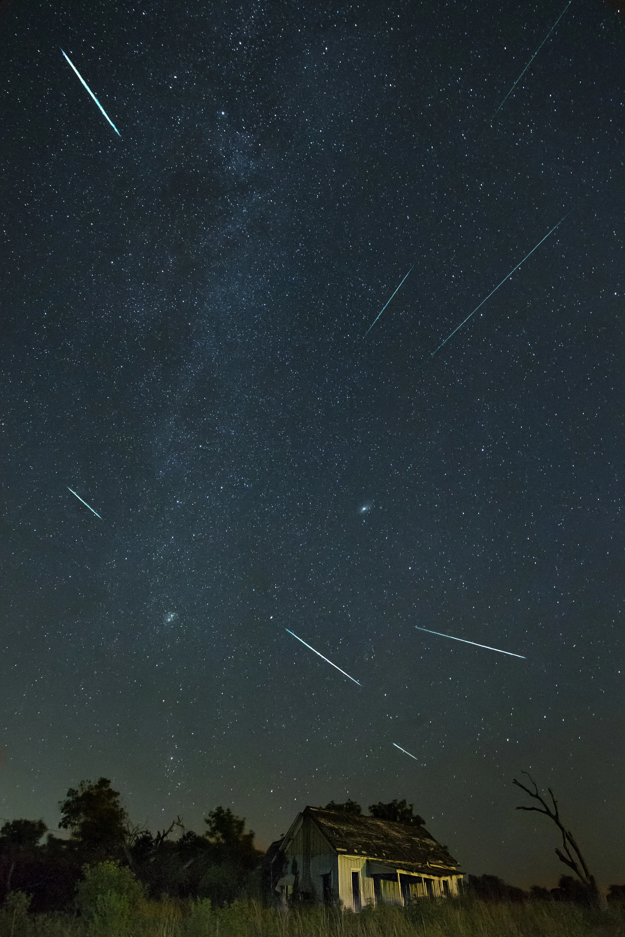  Perseid meteor shower over an abandoned house in Weir, Texas 