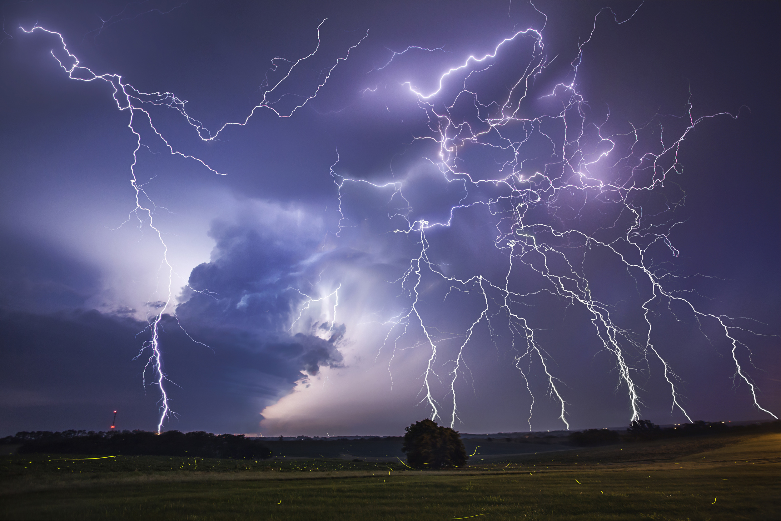 step guide to stacking lightning images