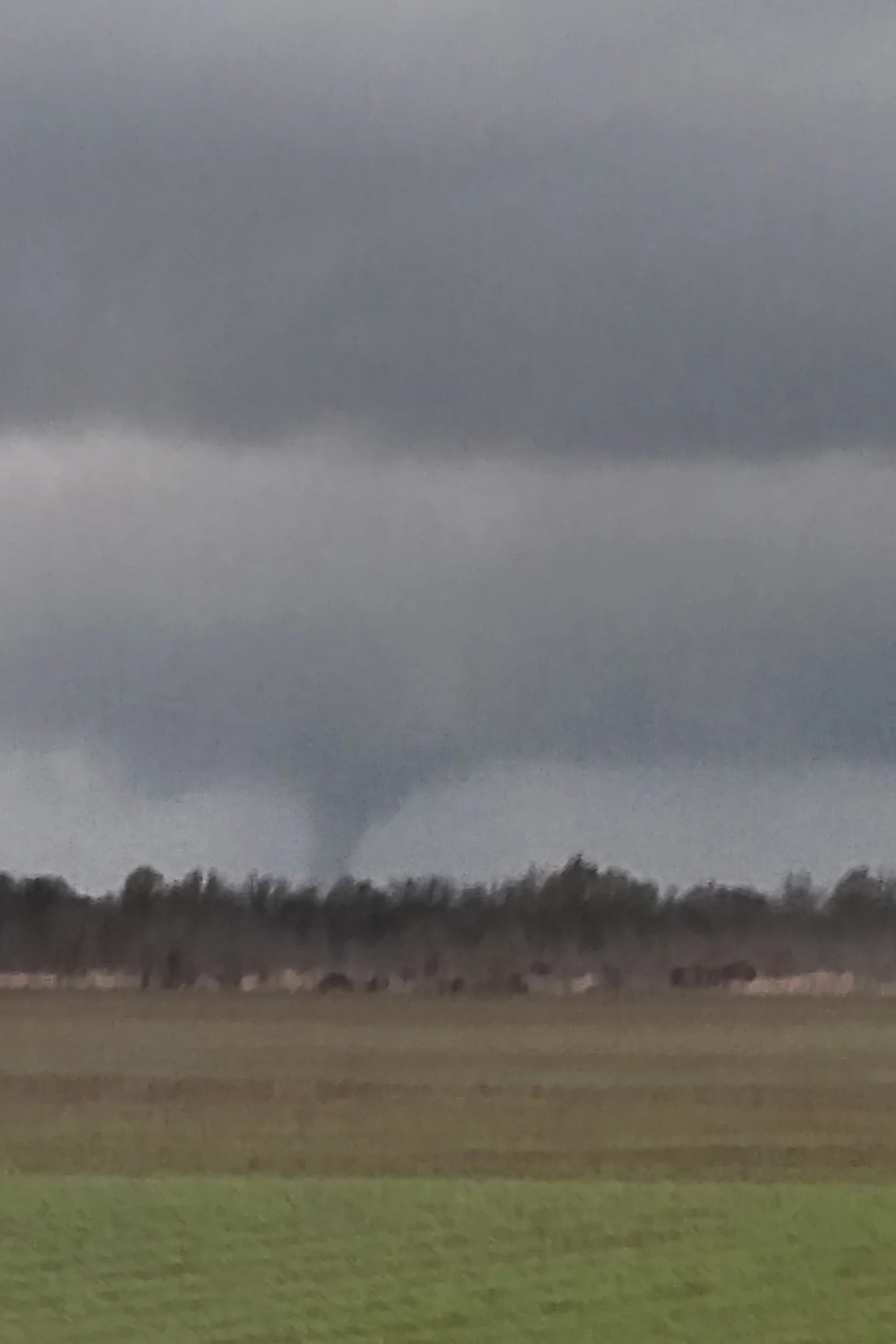 3:00:38pm CST first visual of tornado. 