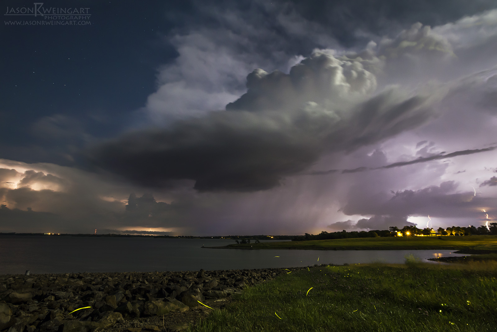  Supercell structure and fireflies over Smithville, Missouri.&nbsp; 