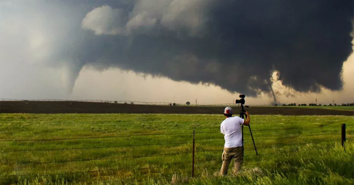 "Tornado Adventures" Storm Chasing Tours — Jason Weingart Photography