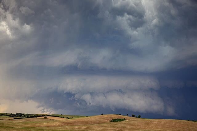 Beastly supercell yesterday near Sargent, Nebraska.
#weather #stormchasers #clouds #adventure