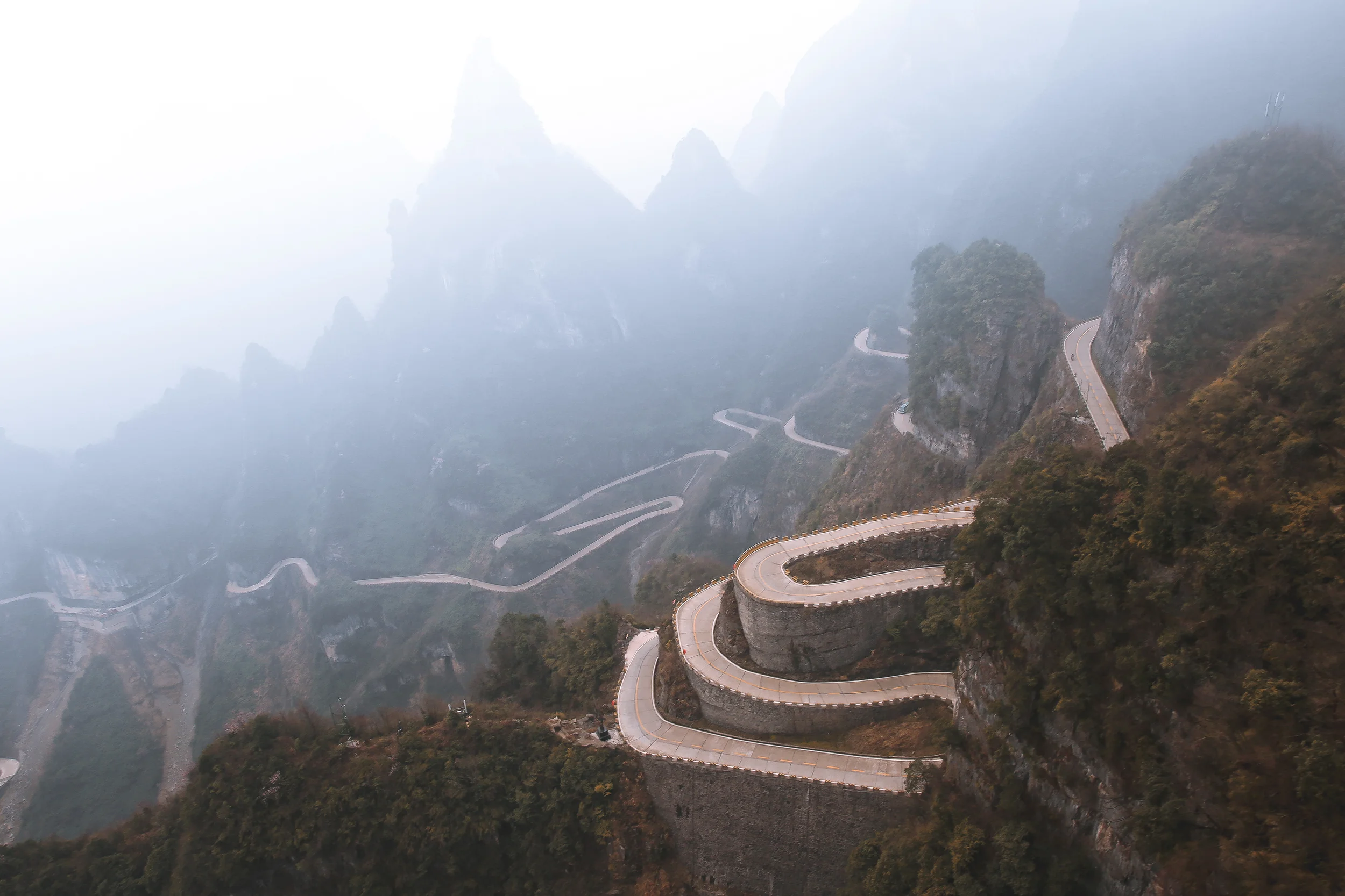 99 Bending Roads, Tianmen Mt.