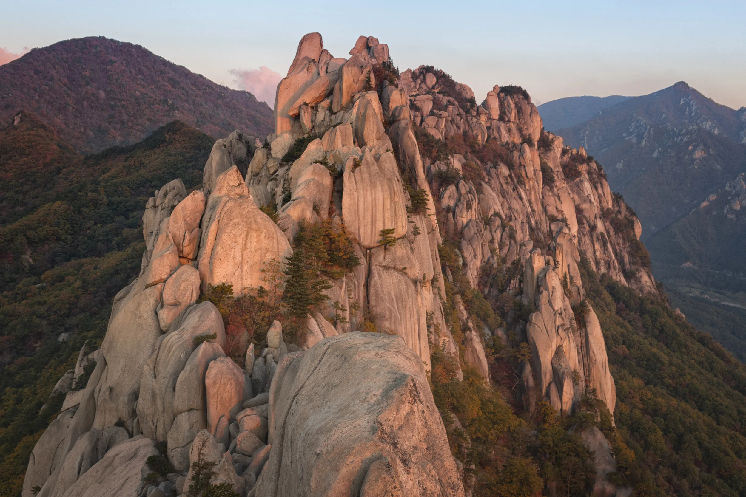 Sunrise at Ulsanbawi 울산바위
