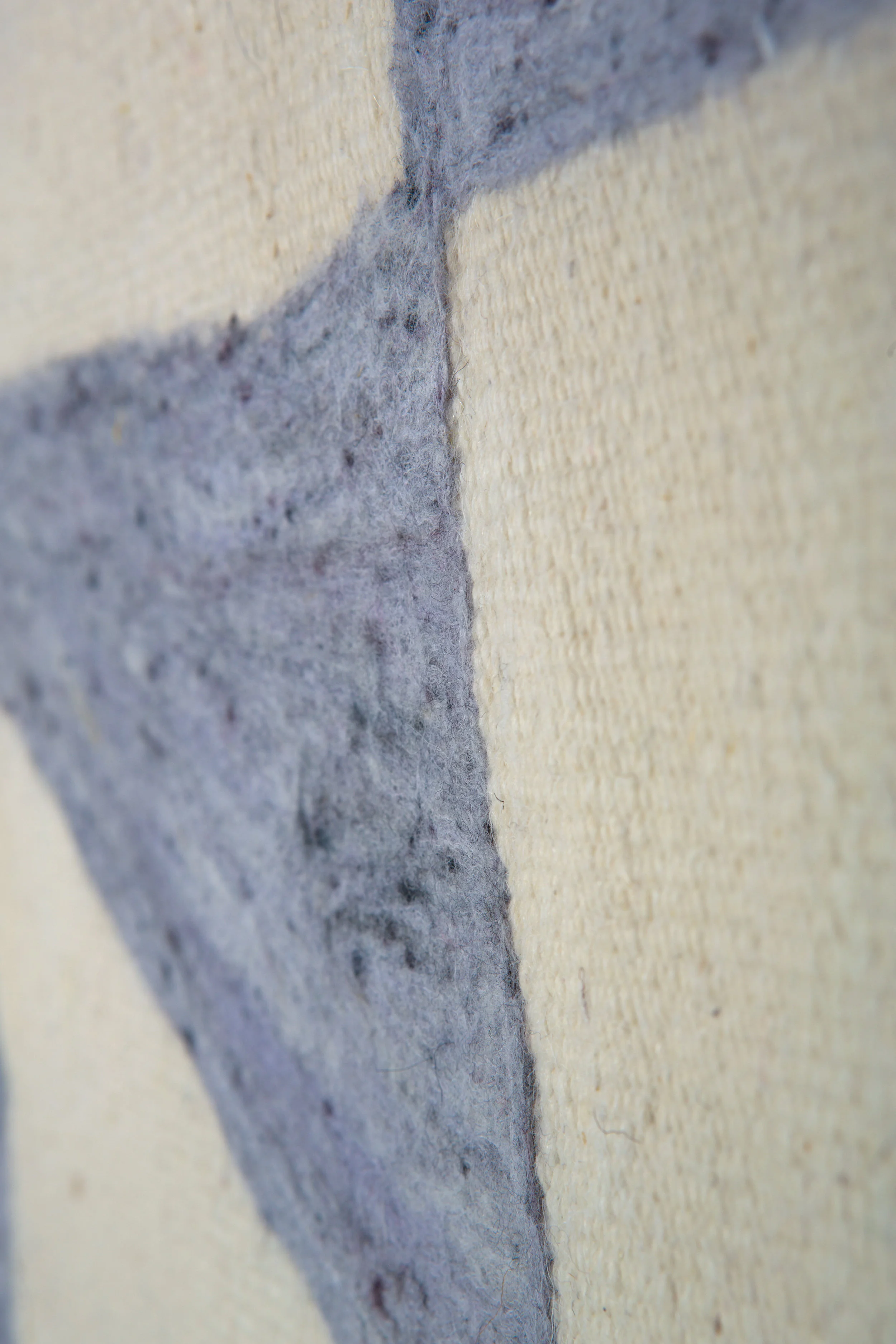 19. PIETRE- detail 4-6008.jpg
