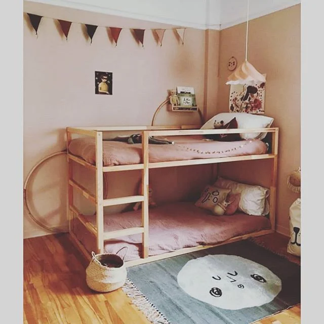 We offer custom design pattern for your kidsrooms too. Soft handwoven wool kilim.
.
.
.
#munahome #woolrug #handwoven #ecofriendly #sustainableliving #slowdesign #kinderteppich #kinderzimmer #wollteppich #alfombrasdelana #tapettidilana #alfombras #ta