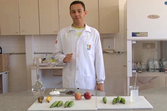 O estudante Josemar Gonçalves de Oliveira Silva ganhou o prêmio de melhor projeto da 4ª Semana de Produção Científica do Instituto Federal de Brasília e recebeu convite para estágio na Universidade de São Paulo (USP). Ele também foi destaque no Fórum Mundial de Educação Profissional, no Congresso Norte e Nordeste de Pesquisa e Inovação e na 67ª Reunião Anual da Sociedade Brasileira para o Progresso da Ciência (SBPC).