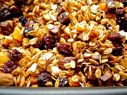 granola-mel-uva-passa-castanha-e-linhaca-1kg-D_NQ_NP_815511-MLB20560569616_012016-F.jpg
