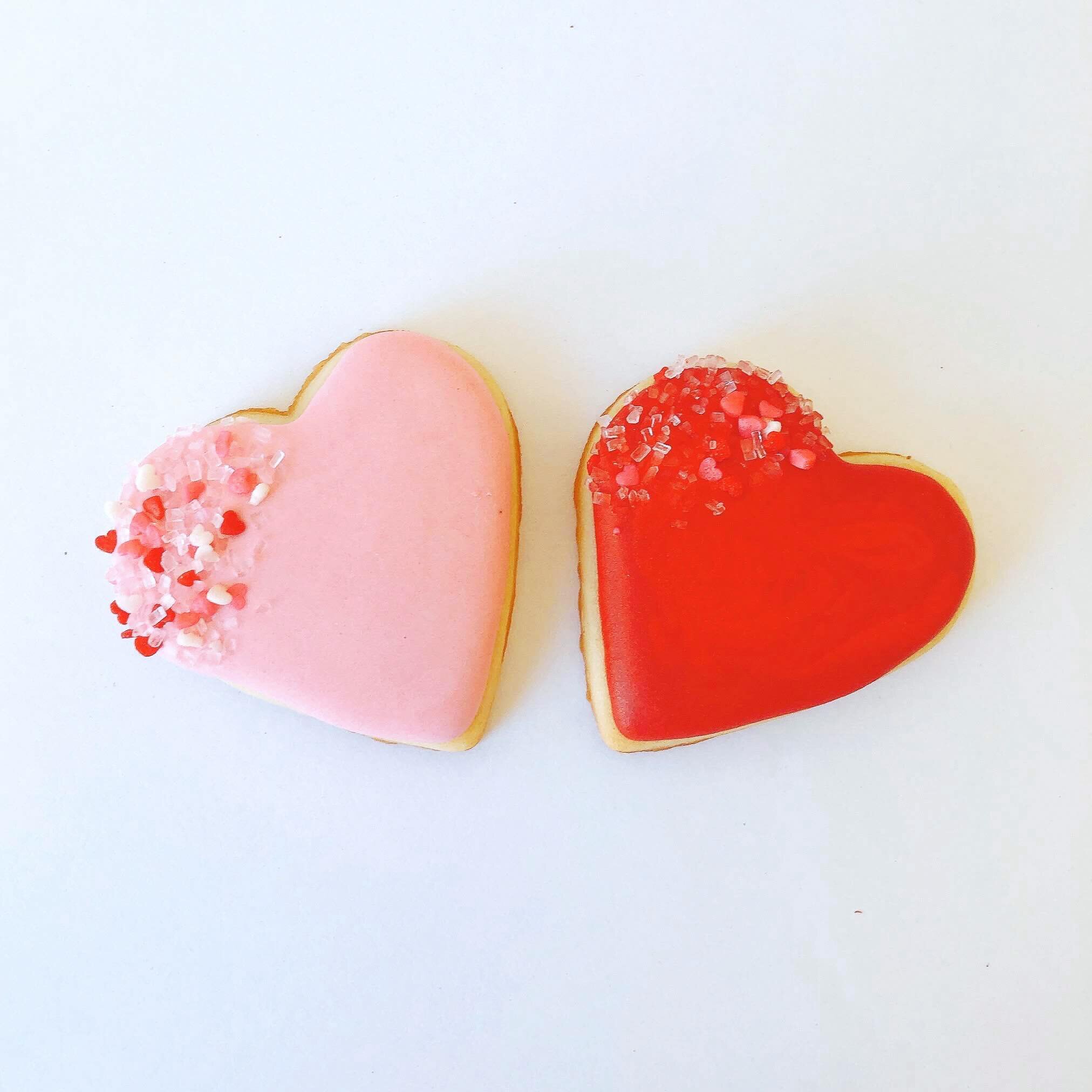 💕 Happy Valentine&rsquo;s Day 💕

Cocolous.com

#cocolous #cocolousbakeshop #valentinesday #valentinesdaycookies #denversugarcookies #denverdesserts #denverbakery #homebaker