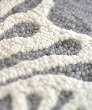 grey_Leaf_rug_detail3.jpg.webp