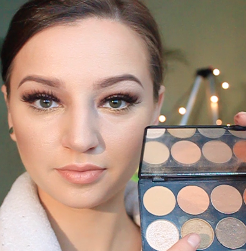 Step 14) Use that gold shimmer on the center of the lip or use your favorite gold lipstick.