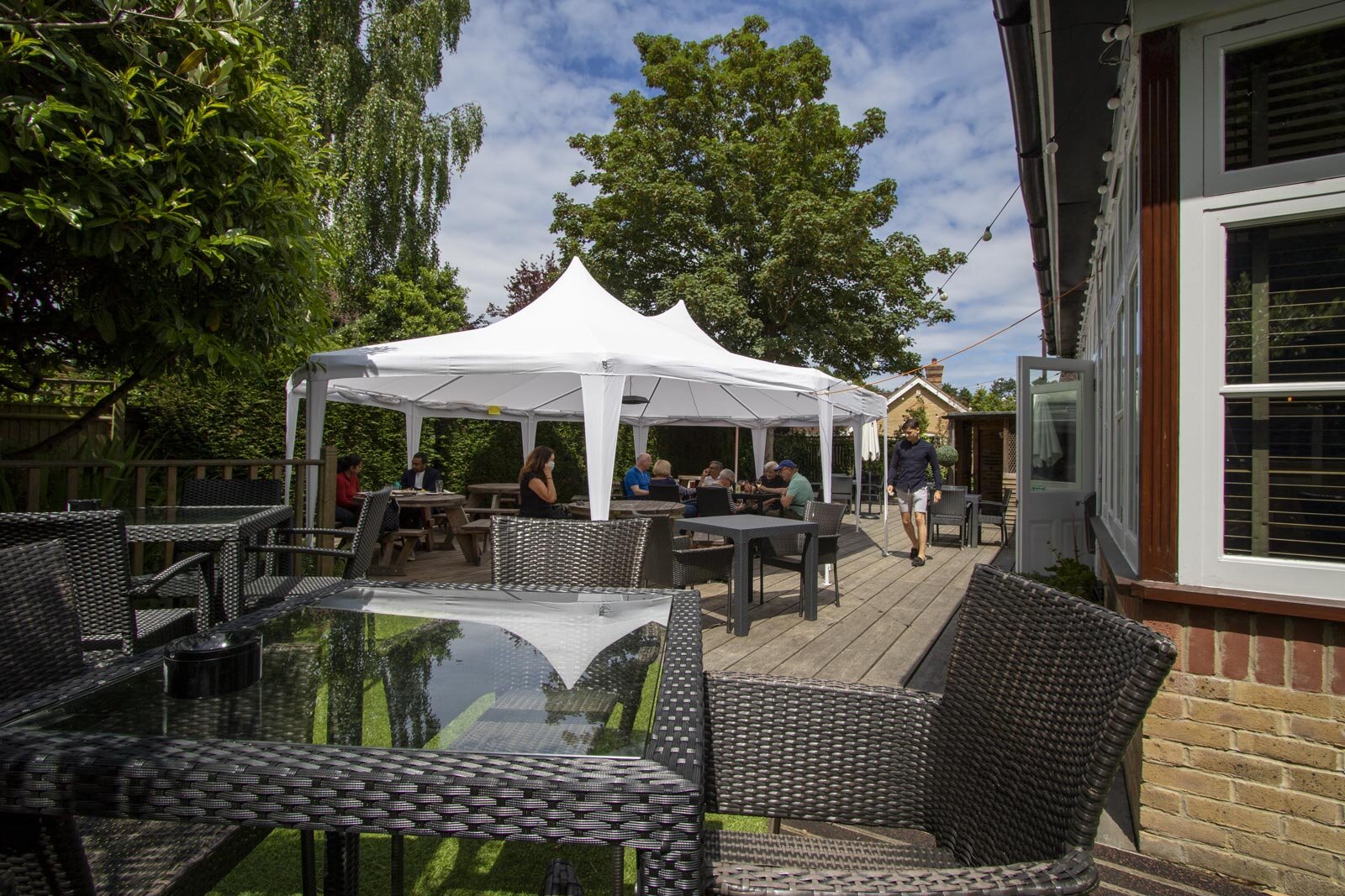 Beer-Garden-02-Sydney-Arms-Chislehurst.jpg