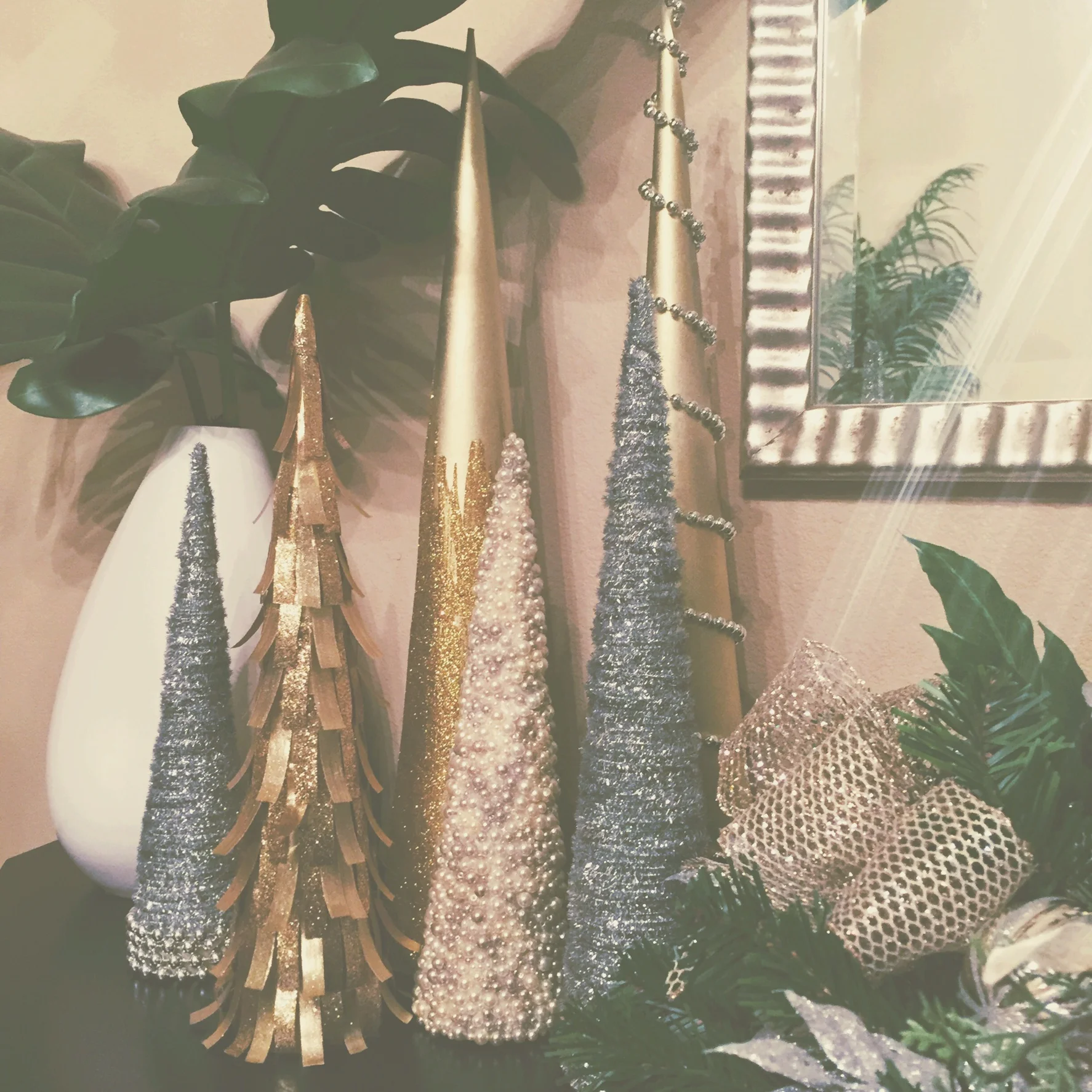 CHRISTMAS TREE CONES