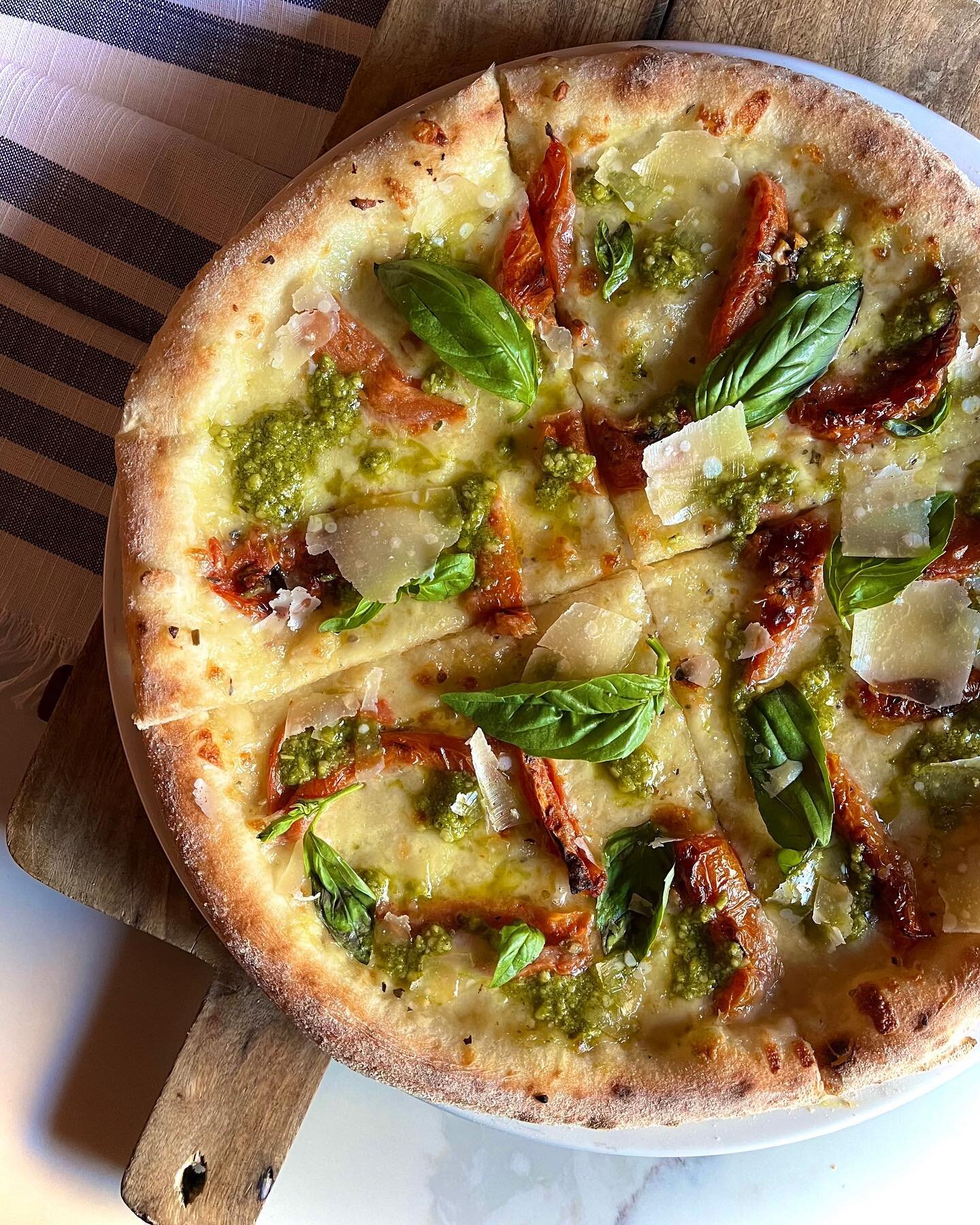 The Pachatella 

mozzarella di bufula, provolone, spruzzetti di pesto, oven dried tomatoes

.

.

.
.
.
.
.

Call to reserve a table or place a take out order. 

 

#foodporn #delicious #food #privateparties #foodiesofinstagram. #toronto #foodblogger