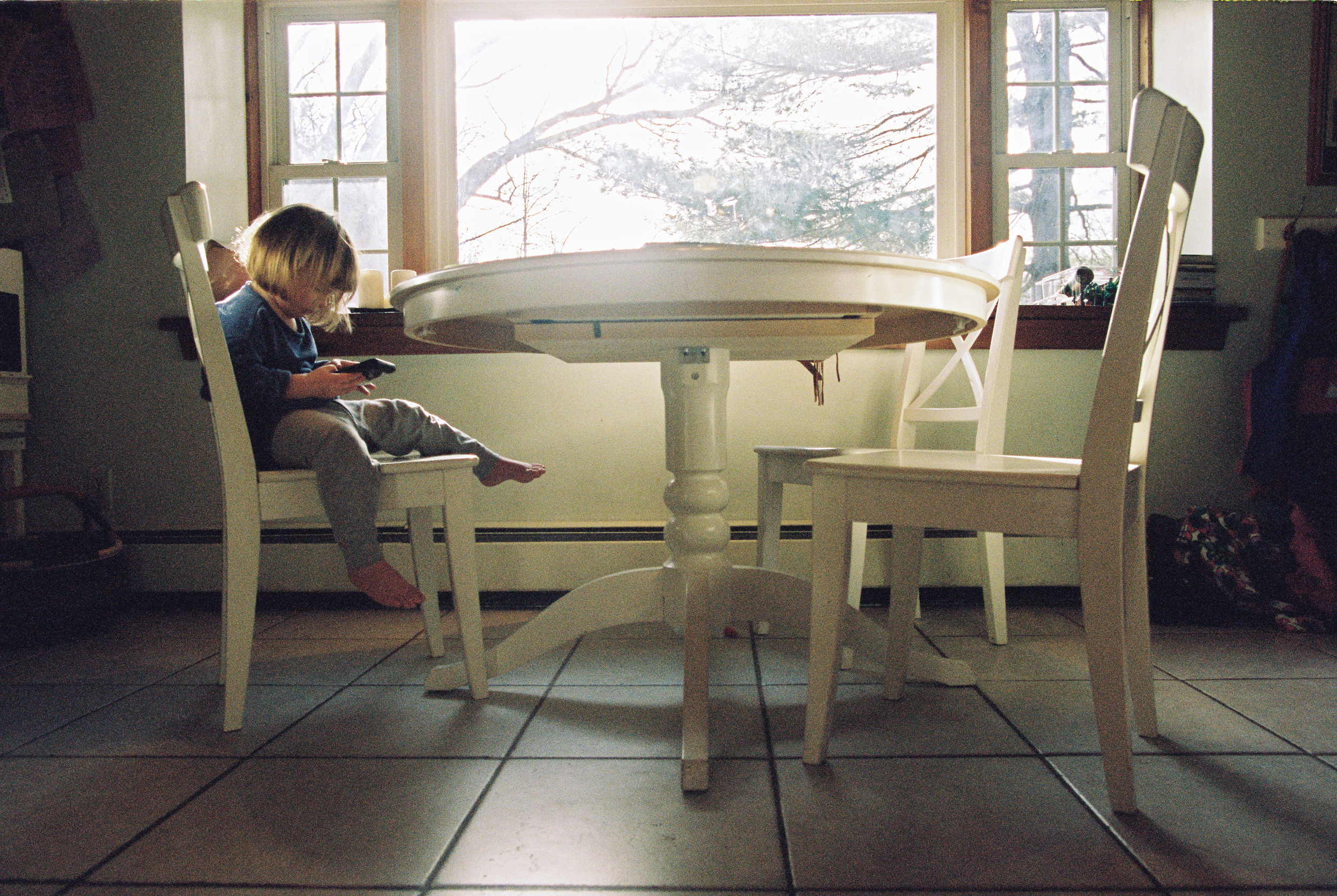 The phone thief (EOS 3 :: Portra 400 @ 800) 7/366