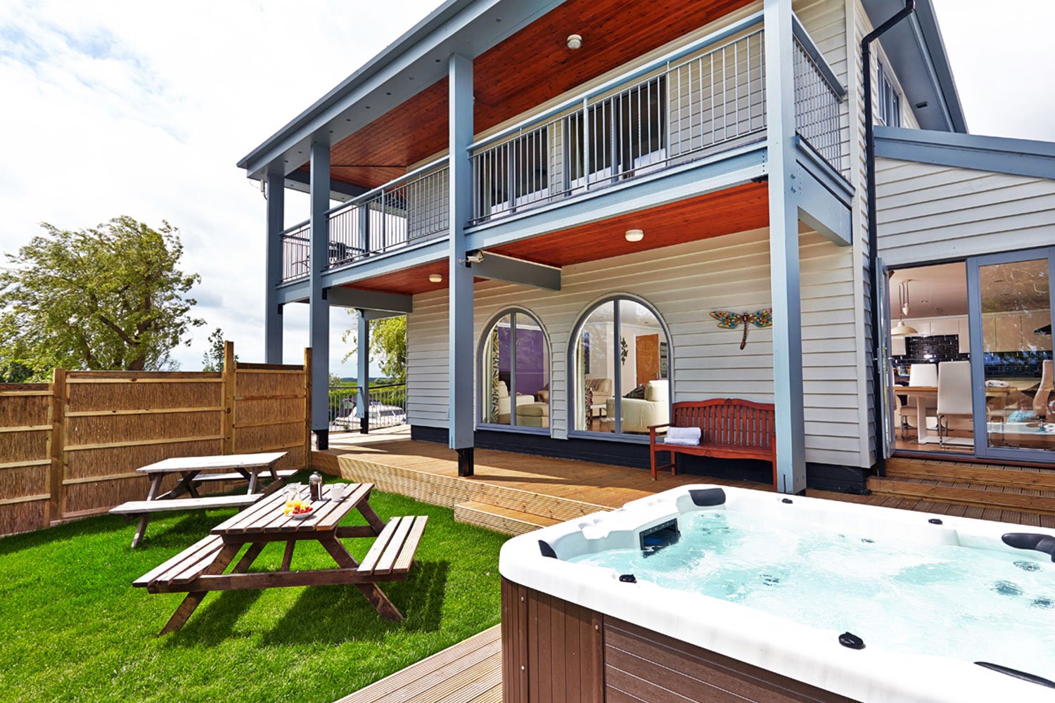 Waveney-River-Centre-outside-area-with-hot-tub.jpg