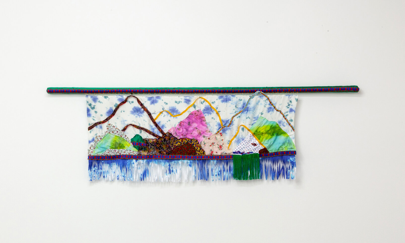  Leila Seyedzadeh,  An absent view,  2021, hand-dyed silk and Cotton cloth, found cloth, fringe, ribbon, wooden bar, 65” x 20” 