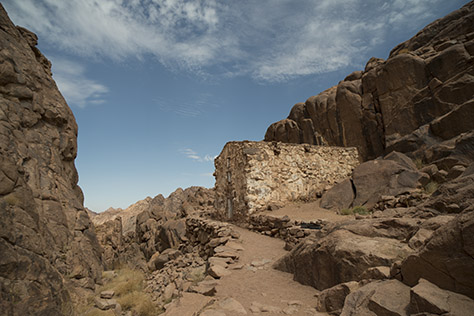 Panagia Oikonomissa (Stewardess) marks the spot where the Theotokos appeared to the monks on Mount Sinai.