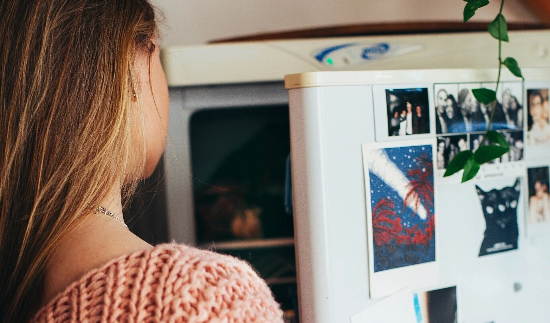 woman_refrigerator.jpg