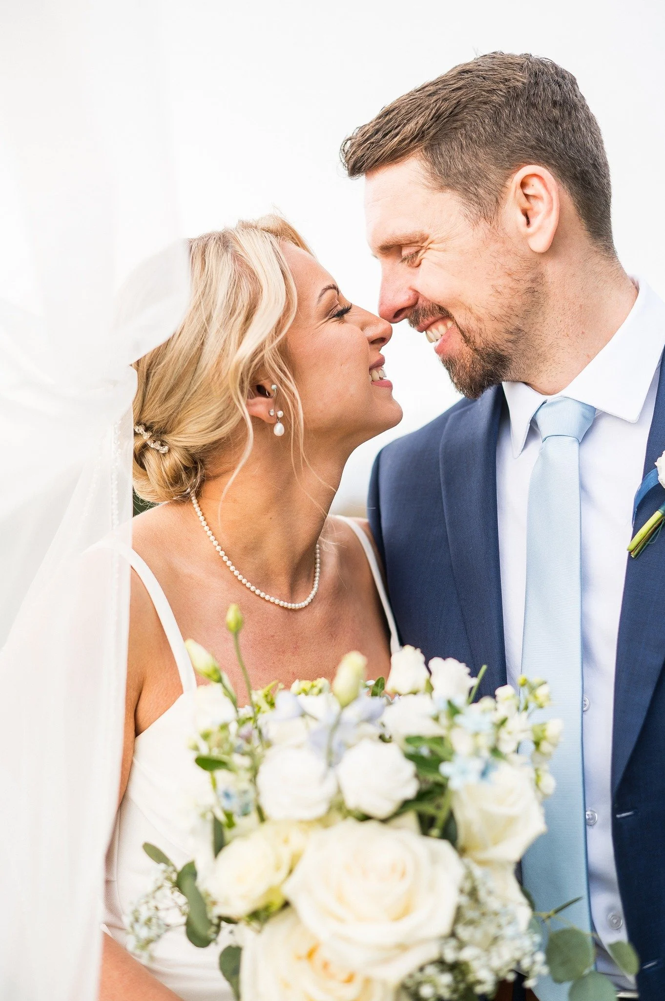 Congratulations Karley and Stefan! The perfect wedding day, complete with sunshine and all the love... 🥂✨📸