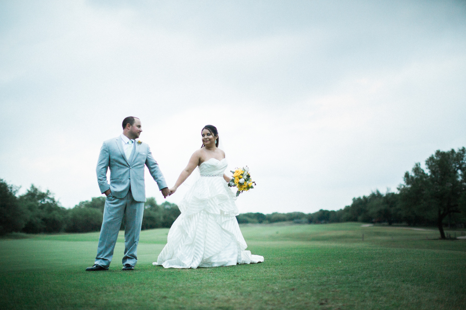 golf club at sonterra wedding - bride and groom