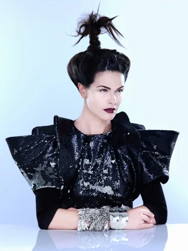 Ino para Loreal Samurai otoo 2010.jpg